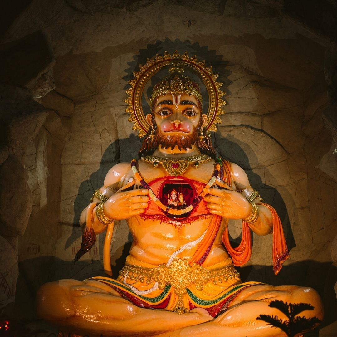 Aarti Kije Hanuman Lala Ki known as Hanuman ji ki aarti